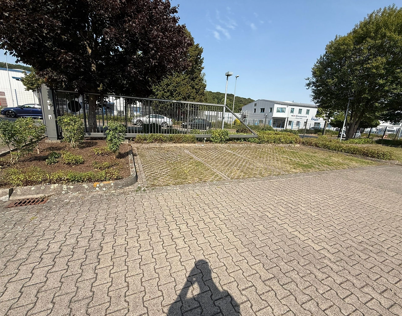 Allinone-Hausmeister-Osnabrück_Parkplatz3